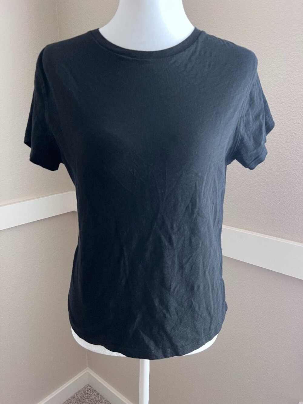 Aerie Black Essential Short Sleeve Crewneck Tee - Medium